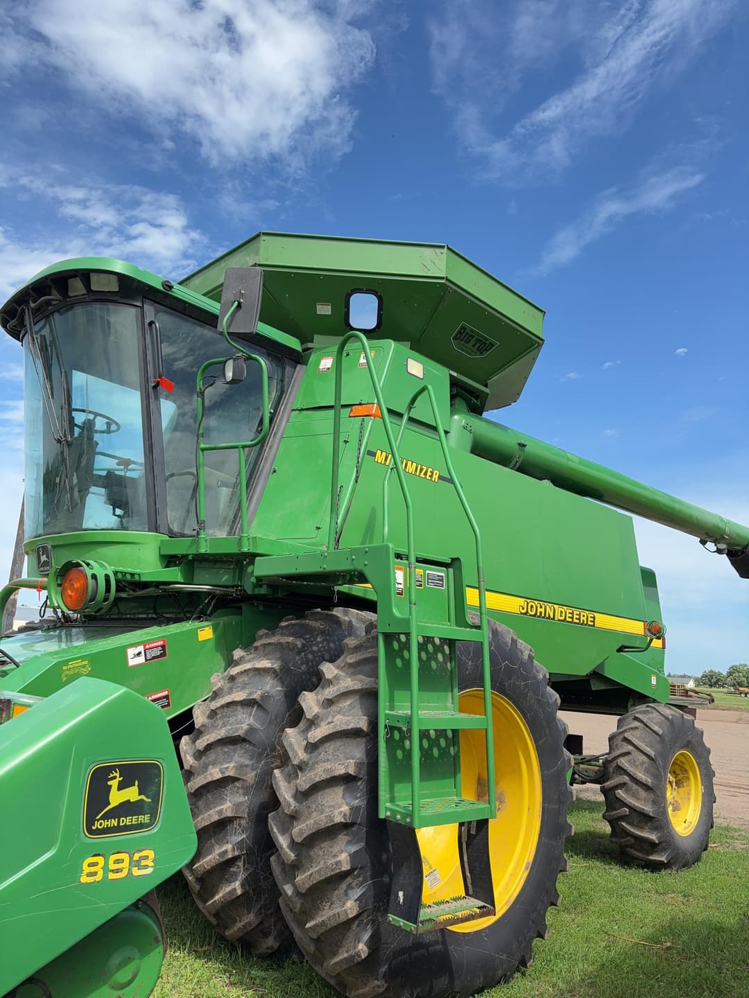 Image of John Deere 9610 Primary image