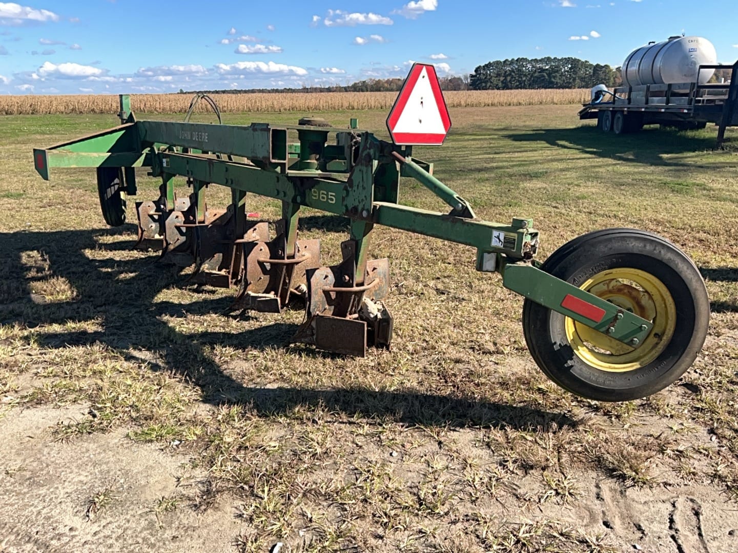 John Deere 965 Equipment Image0