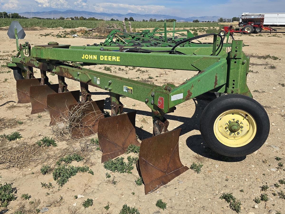 John Deere 965 Equipment Image0