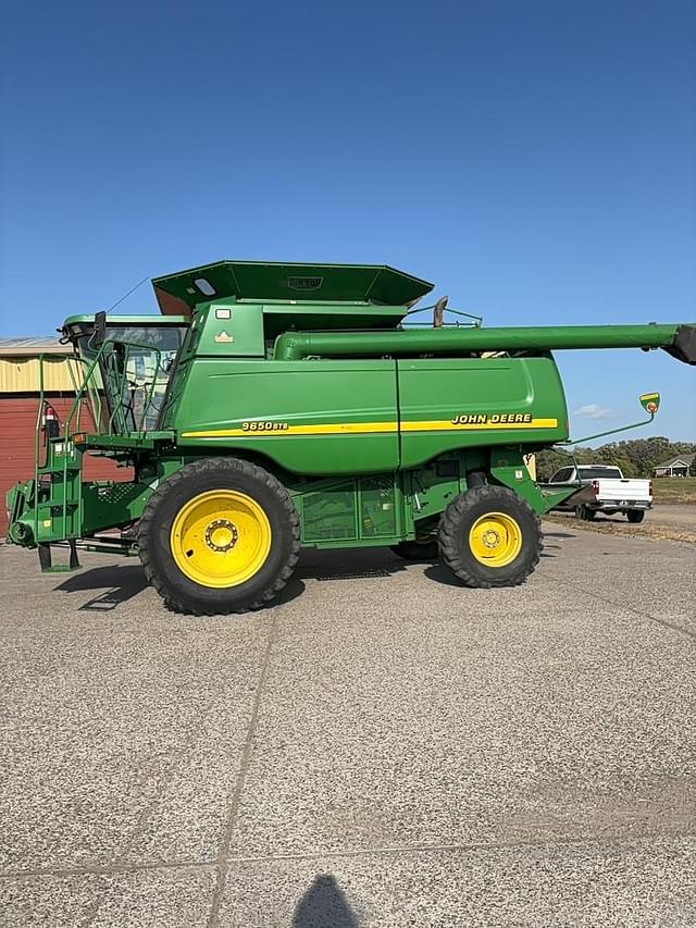 Image of John Deere 9650 STS equipment image 1