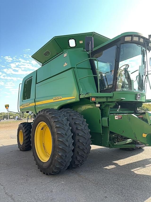 Image of John Deere 9650 STS equipment image 4