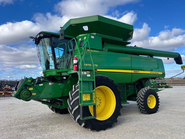 Image of John Deere 9670 STS equipment image 3