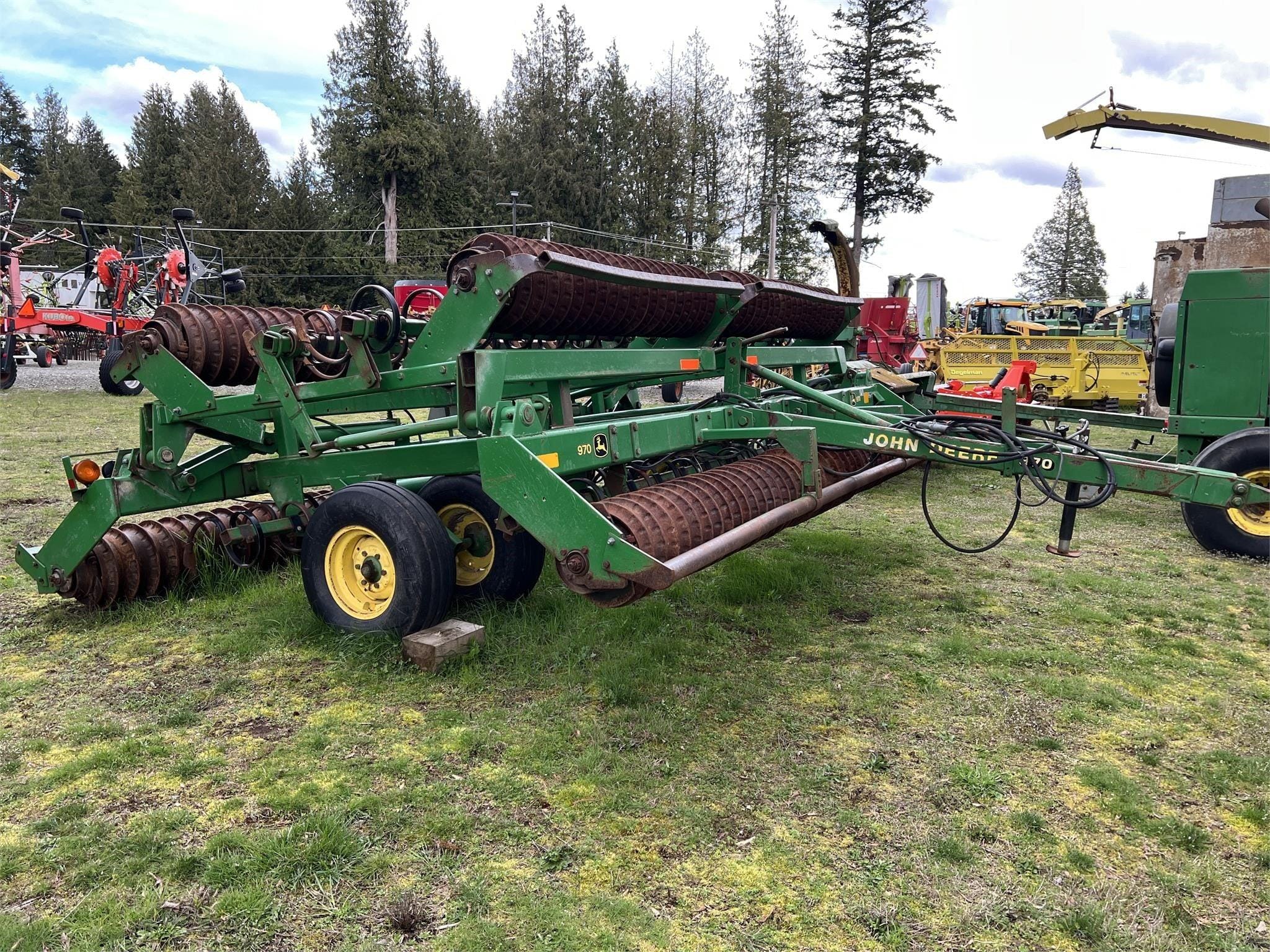 John Deere 970 Equipment Image0