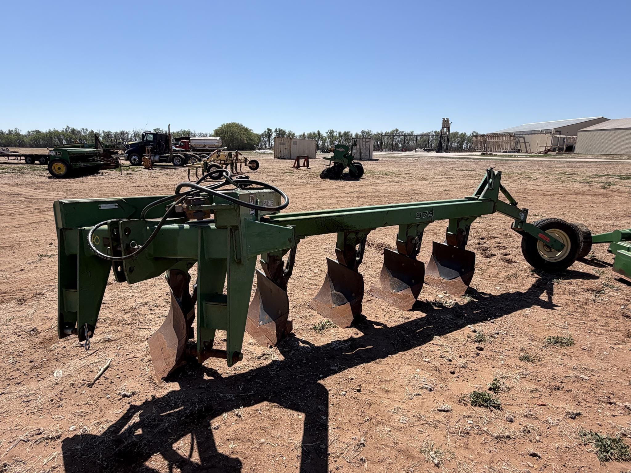 John Deere 975 Equipment Image0