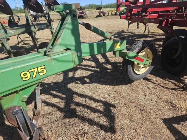 Image of John Deere 975 equipment image 3