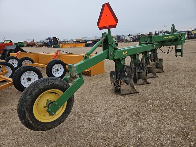 Image of John Deere 975 equipment image 4