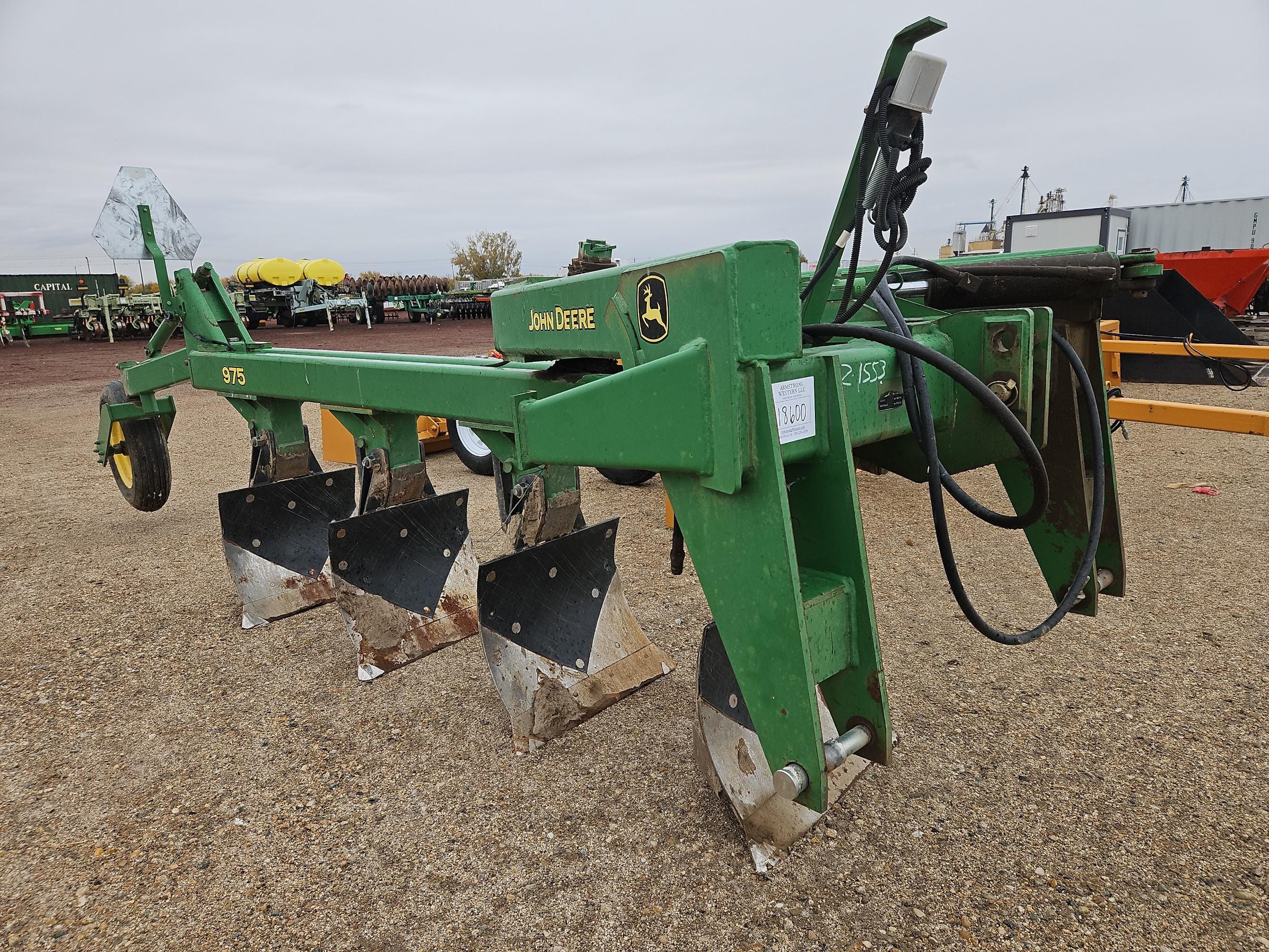 Main image John Deere 975