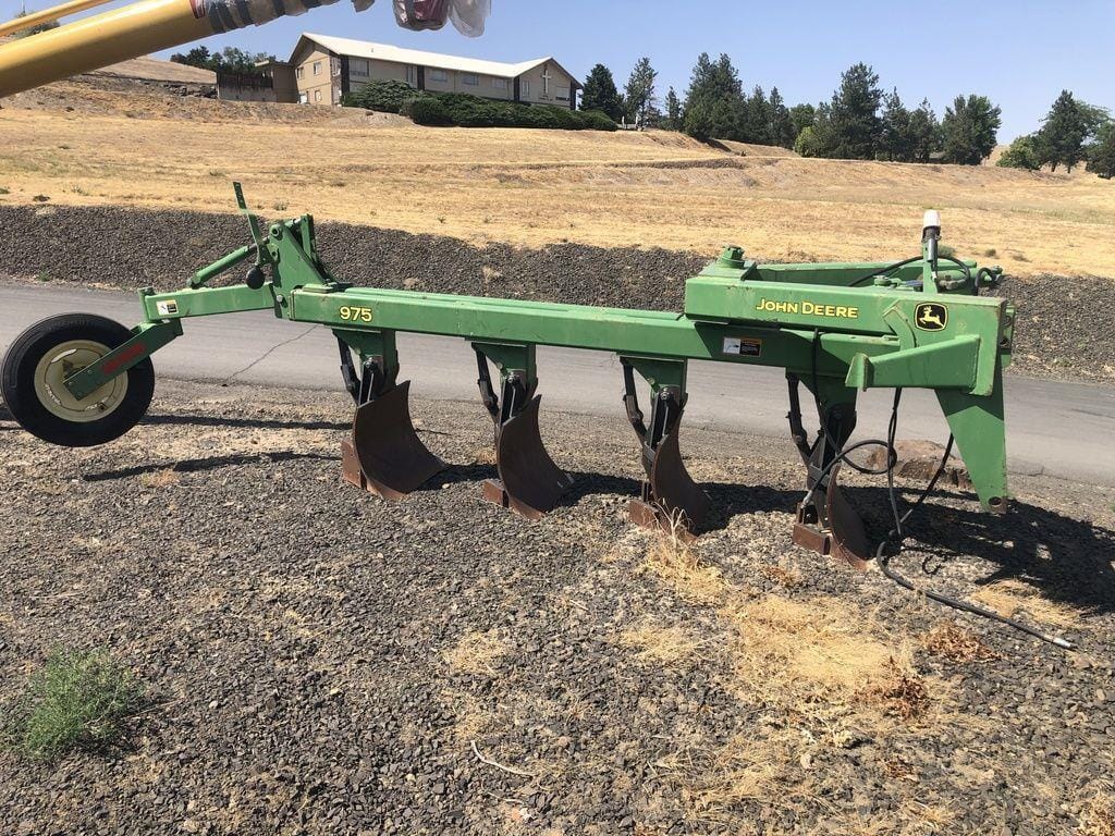 John Deere 975 Equipment Image0