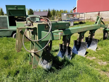 Main image John Deere 975