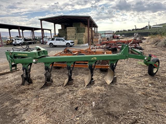 Image of John Deere 975 equipment image 3