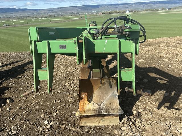 Image of John Deere 975 equipment image 2