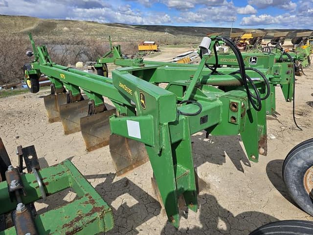 Image of John Deere 975 equipment image 3
