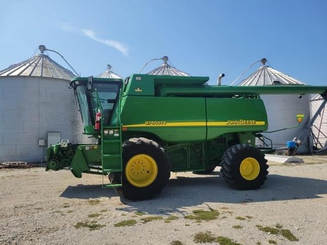 Image of John Deere 9750 STS equipment image 2