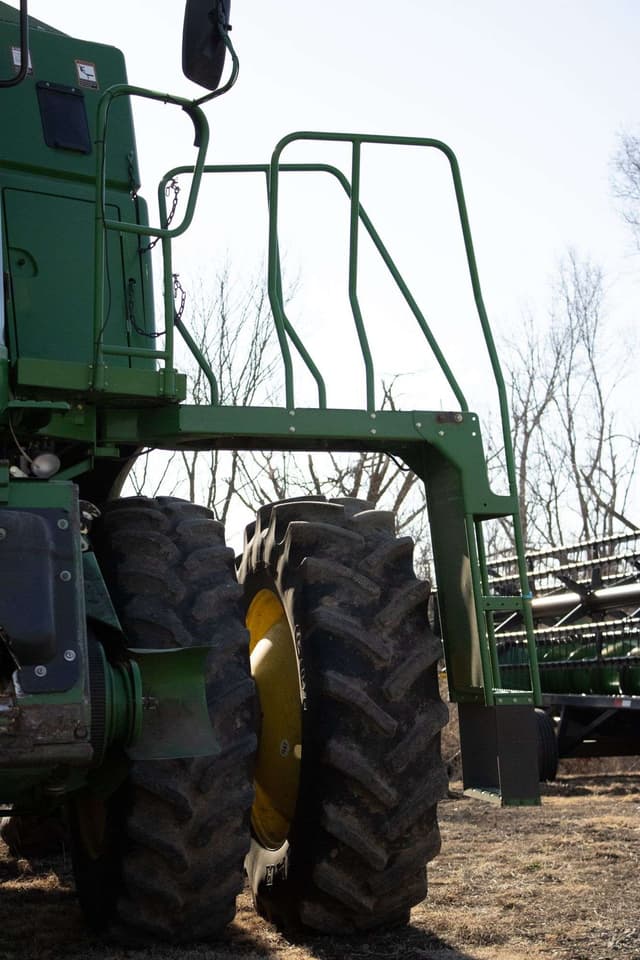 Image of John Deere 9760 STS equipment image 4