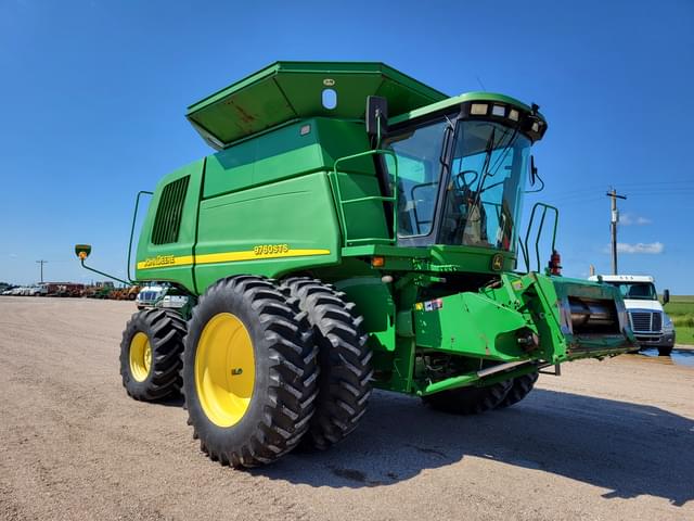Image of John Deere 9760 STS equipment image 1
