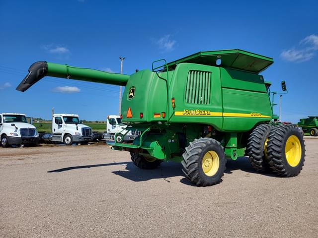 Image of John Deere 9760 STS equipment image 2