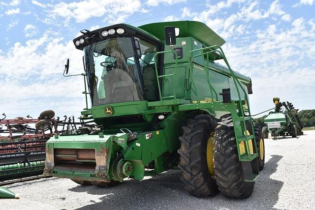 Image of John Deere 9760 STS equipment image 1