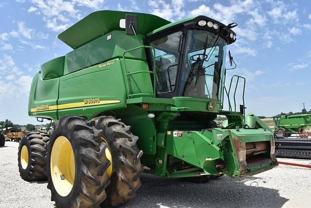 Image of John Deere 9760 STS equipment image 3