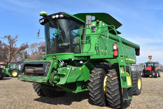 Image of John Deere 9770 STS equipment image 2