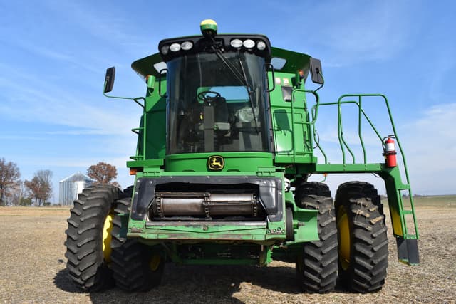 Image of John Deere 9770 STS equipment image 3