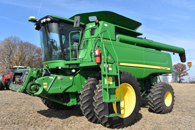 Image of John Deere 9770 STS equipment image 1