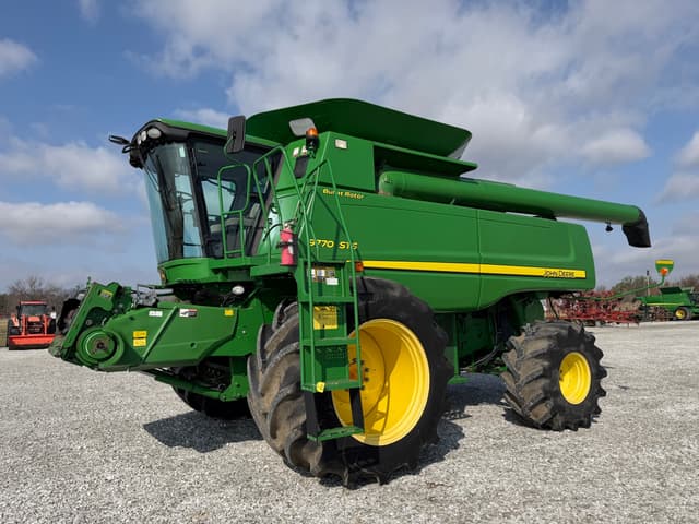 Image of John Deere 9770 STS equipment image 2