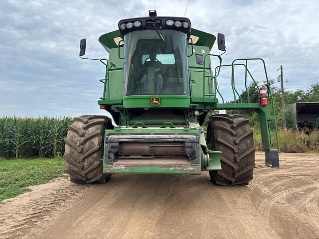 Image of John Deere 9770 STS equipment image 4