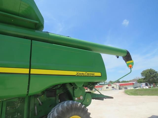 Image of John Deere 9770 STS equipment image 4