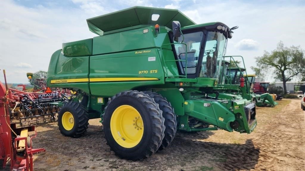 2011 John Deere 9770 STS Equipment Image0