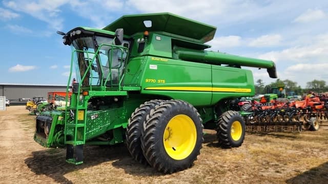 Image of John Deere 9770 STS equipment image 1