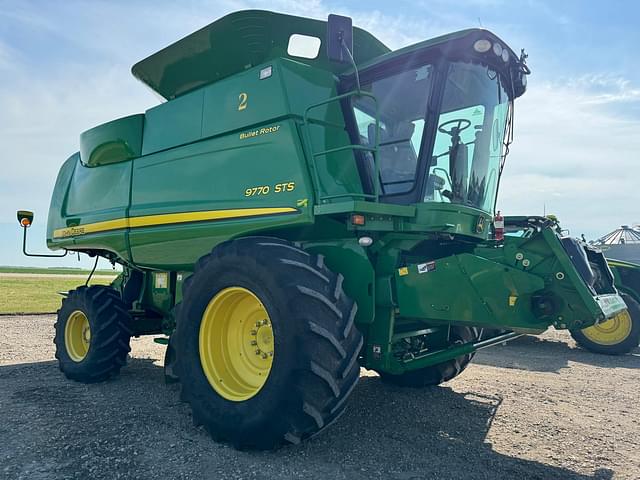 Image of John Deere 9770 STS equipment image 1