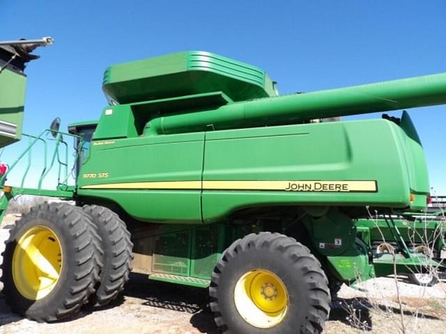 Image of John Deere 9770 STS equipment image 1