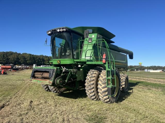 Image of John Deere 9770 STS equipment image 2