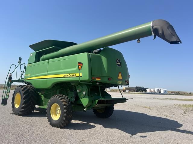 Image of John Deere 9770 STS equipment image 2