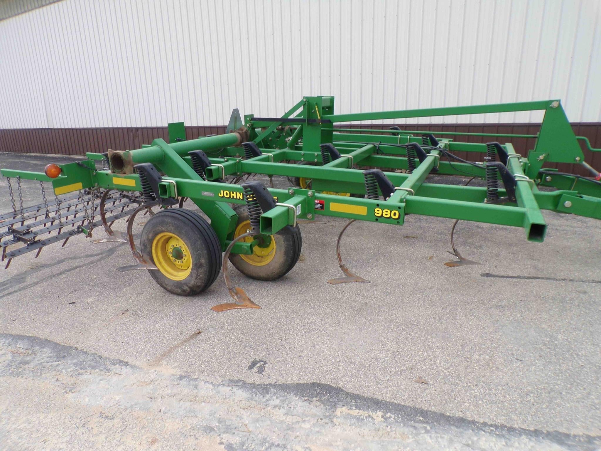 John Deere 980 Equipment Image0