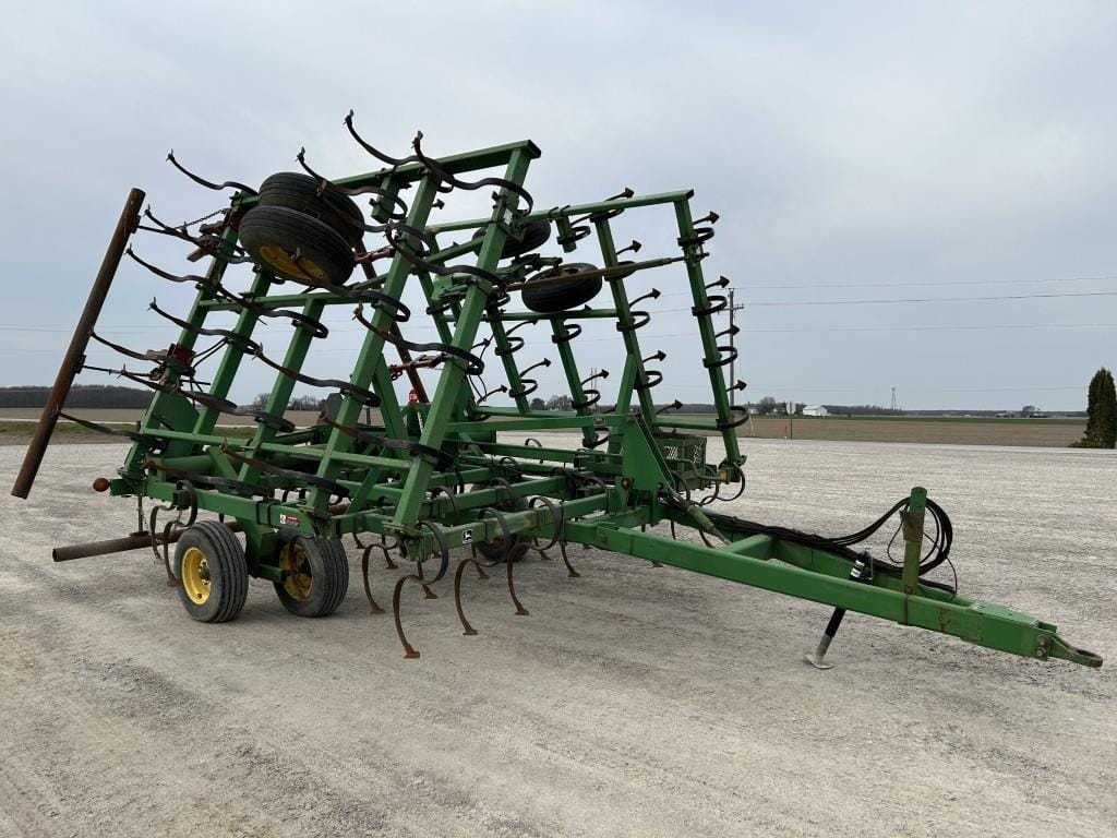 John Deere 980 Equipment Image0