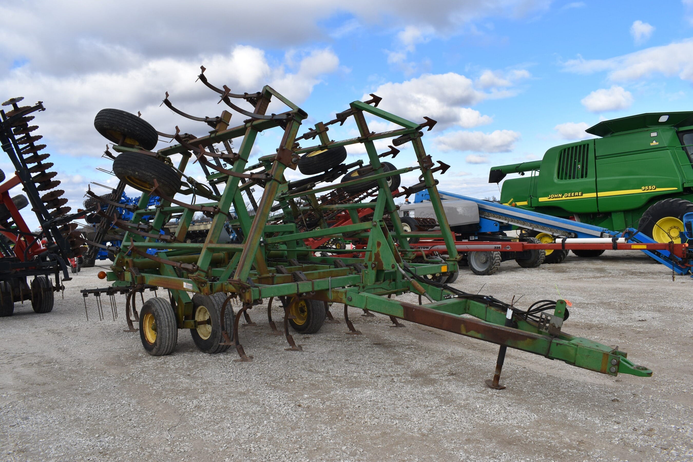 John Deere 980 Equipment Image0