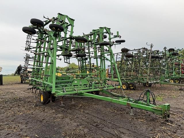 Image of John Deere 985 equipment image 1