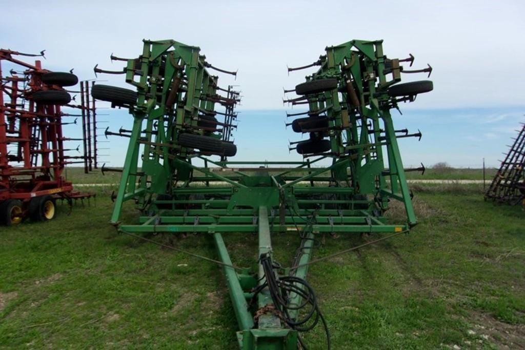 John Deere 985 Equipment Image0