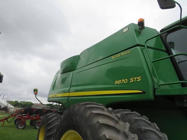 Image of John Deere 9870 STS equipment image 3