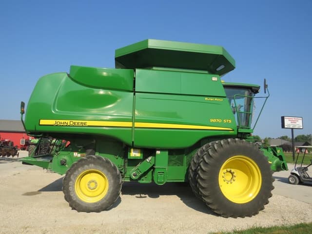 Image of John Deere 9870 STS equipment image 4