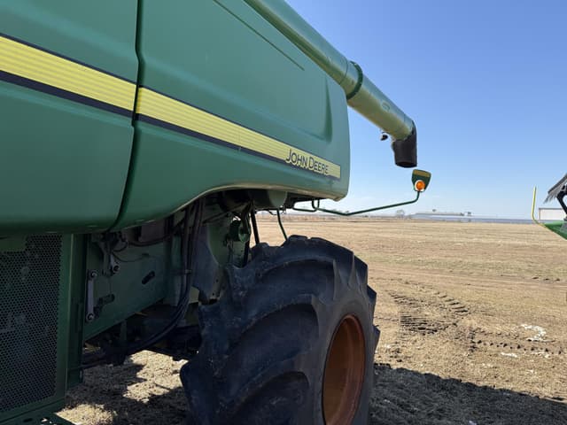 Image of John Deere 9870 STS equipment image 4