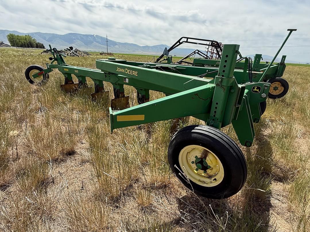 Image of John Deere 995 Primary image