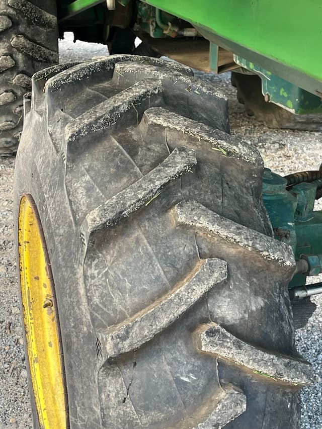 Image of John Deere 9960 equipment image 4