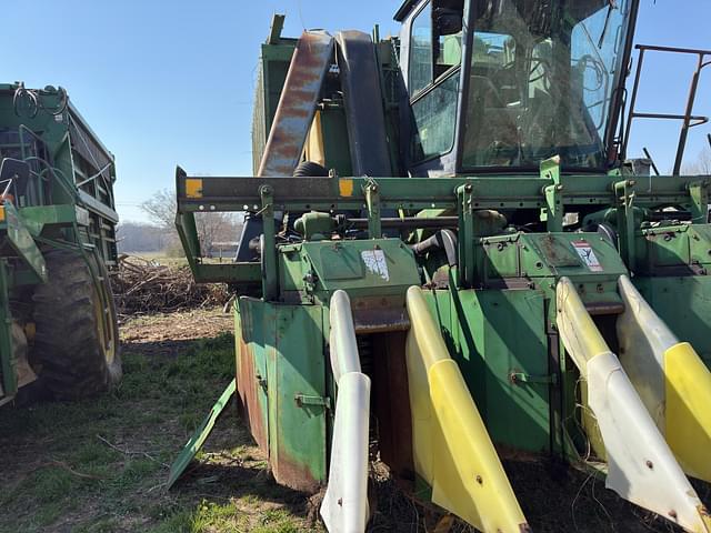 Image of John Deere 9960 equipment image 3