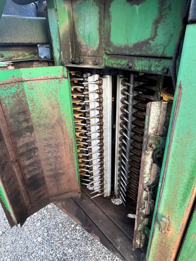 Image of John Deere 9965 equipment image 2