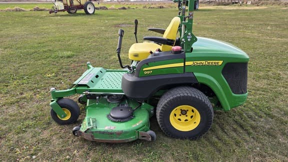 Image of John Deere 997 equipment image 1