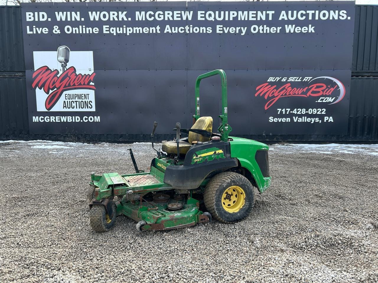 John Deere 997 Equipment Image0