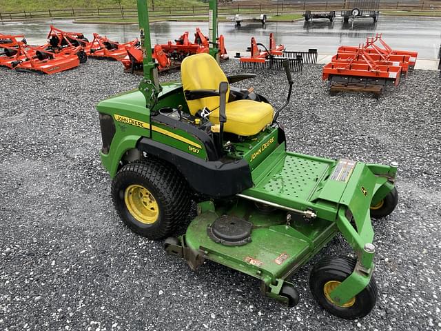 Image of John Deere 997 equipment image 1