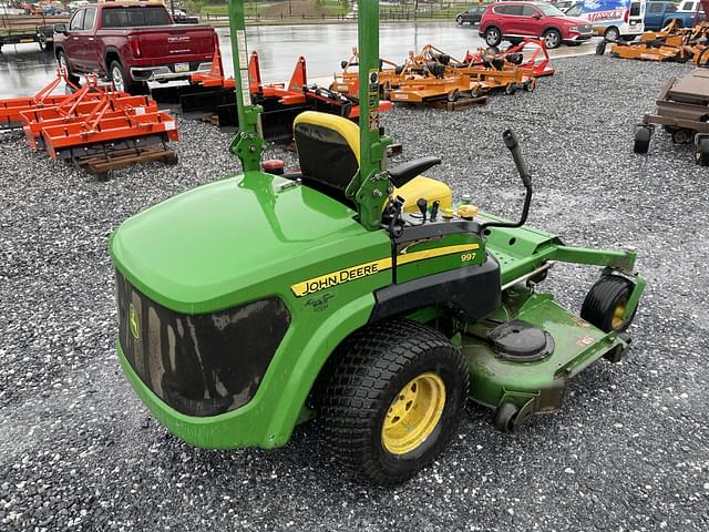 Image of John Deere 997 equipment image 2